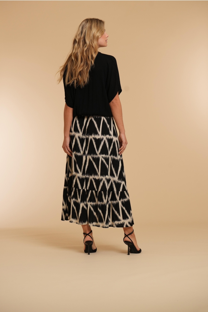 MIDI ROK MET IKAT PRINT 46201 20 999 black/sand